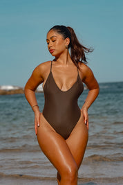 POPPY ONE PIECE IN CHOCOLATE